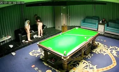 7月28最新吃瓜完整版 檯球廳打檯球，看上白色連衣裙助教，然後給了500，就在檯球廳里的包廂里干起來了，妹子竟叫出了聲。