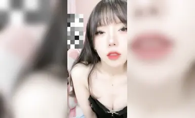 Koleksi video pengekstrakan sperma yang menawan oleh si cantik bernilai tinggi secara bersemuka (1)