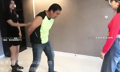 女警花の碎蛋足技 碎蛋嬌娃