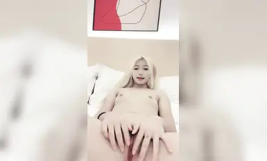 Saya suka gadis kecil ini berambut kuning dan faraj besar (3)