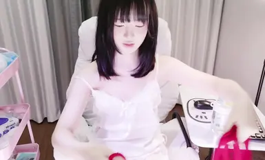 stripchat[EnEn_xiaobao]极品高颜值嫩妹大秀合集(12)