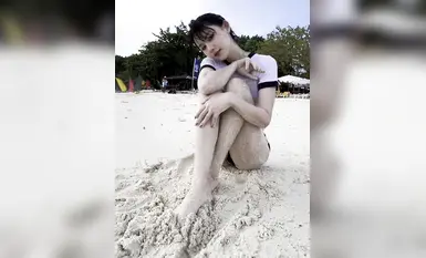 就是阿朱啊 - 海島透視泳衣視頻