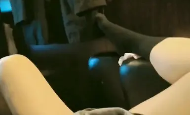 制服振动器公开自慰