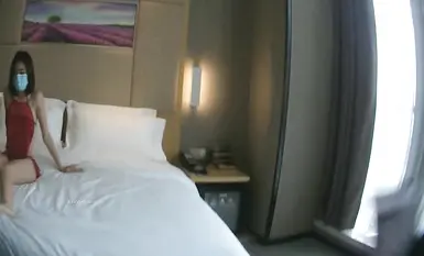 國模私拍泄密！纖細身材短發氣質御姐，拍攝女體藝術，攝影師咸豬手掰開肥厚陰唇拍多水花心