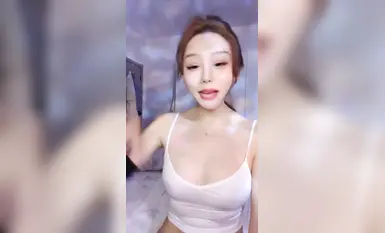 녹색에서 노란색으로 바뀐 신예 고급 연예인 자매 [자동]가 바다로 가서 복지를 꿈꾸는 여신, M다리로 자위하고 퍼시를 벌리는 모습이 정말 아름답습니다 (2)