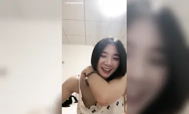 79742973_Quý bà trưởng thành, ngoài trời, bạn gái (4)