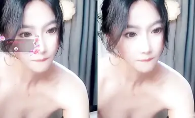 stripchat [feifei-love] 美女主播任务达成跳脱衣舞