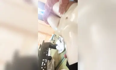 ร้านนวดฮันนี่ฮันนี่พีชซิสเตอร์ส จับมือช่างเทคนิคชายเปลือยน้ำมันนวดสปา (2)