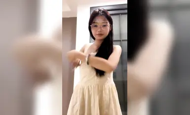 นักเรียนสาวบริสุทธิ์ [Kunkuntu] โชว์ของในหอพักและช่วยตัวเองอย่างบ้าคลั่งด้วยน้ำอสุจิสีขาว! (3)