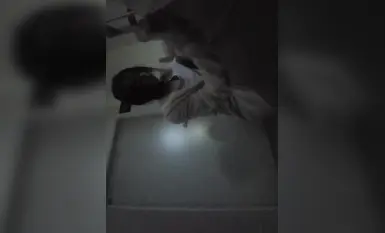 한국인 삼촌이 한국인 에스코트 걸의 구강 성교 장면을 몰래 촬영했다. 어린 소녀의 구강 기술은 최고였고, 정액이 터지는 순간은 잊을 수 없었다(2)