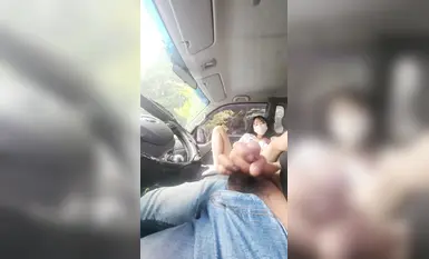 韩国大叔的口交天堂之旅：嫩口韩国高中生的甜蜜诱惑，激情口交打飞机的极致体验(1)