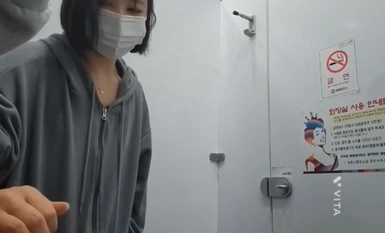 한국인 삼촌 차·계단·옥상 오럴섹스 비밀: 청순 여고생의 열정적인 키스, 공간 속 열정을 드러내다 (4)