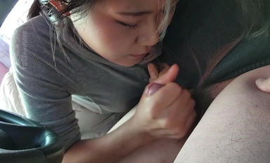 Korean uncle's car, stairs, rooftop oral sex secret: pure schoolgirl's passionate kiss, revealing the passion frenzy in the space (5)