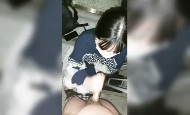 韩国大叔高清口交福利大放送：极品嫩妹舌头的魔术，诱导至极，让你在口交的天堂沉醉(8)