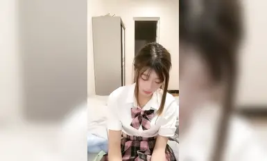 【佳佳不吃大】极品少女！青春期叛逆美少女大尺度裸舞秀_2