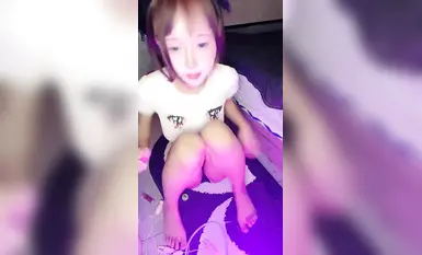 ネット有名人キャスター霊少女トゥシジ舌ネイルガール（4）