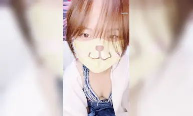 少蘿溫卿-顏值還是非常不錯的，少蘿類型的黃播，性格挺活潑可愛的，搭配各種軟妹裝，再加上尺度不低的整活能力，挺有看頭的 (11)