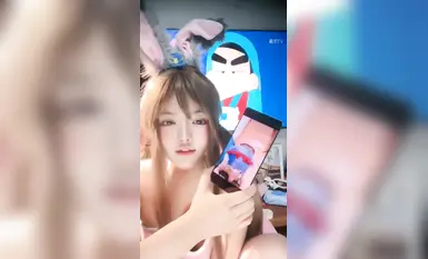 Shao Luo Wen Qing - รูปร่างหน้าตายังคงดีมาก Shao Luo ออกอากาศสีเหลือง บุคลิกค่อนข้างมีชีวิตชีวาและน่ารัก ด้วยเสื้อผ้าน้องสาวที่อ่อนนุ่มหลากหลาย รวมถึงความสามารถในการแสดงสด คุ้มค่าแก่การรับชม (56)