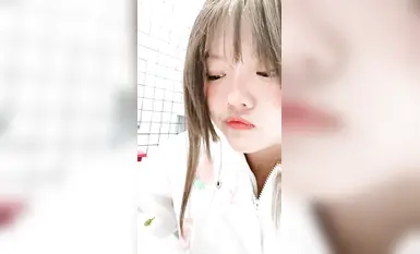 少蘿溫卿-顏值還是非常不錯的，少蘿類型的黃播，性格挺活潑可愛的，搭配各種軟妹裝，再加上尺度不低的整活能力，挺有看頭的 (7)