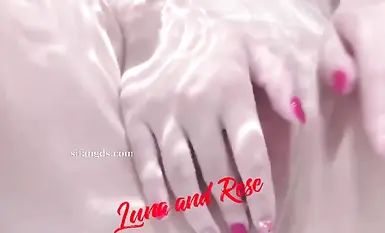 Công việc được trả lương của bậc thầy kiểm soát tất, hai nữ thần cấp người mẫu, tất bóng loáng, sự thoải mái và giao hợp lẫn nhau, sự cám dỗ cuối cùng (8)