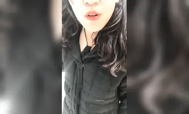 高颜值学妹全裸户外露出， 商场唱歌吃饭试衣间停车场车内自慰(3)