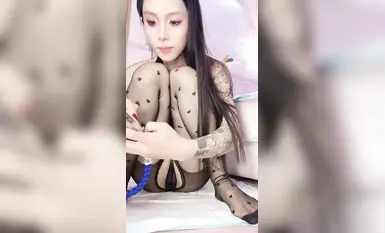 Isteri menyusu wanita muda [Little Dot] susu memancut, memerah susu, melancap, mencucuk ghairah (11)