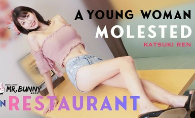 ซีรีส์ข่มขืน Xiangyue Lian: เธอถูกคนโรคจิตตามกลับบ้านในร้านอาหาร จากนั้นเธอก็ถูกพาไปที่ร้านอาหารเพื่อลวนลามเพื่อสนองความต้องการของเธอ