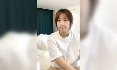 可爱学生，巨乳肥臀【奈奈酱】啪啪自慰~超过瘾~！ -1