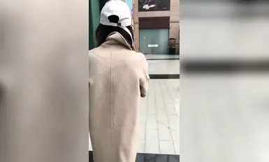 blowjob kecantikan topi puncak dalam kereta, pendedahan membeli-belah, bogel dalam bilik fitting (3)