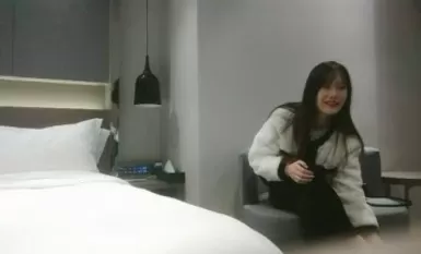 干劲利速168CM高挑女神返场，一回生二回熟，这次更放的开，骚浪的很扶着屌插入