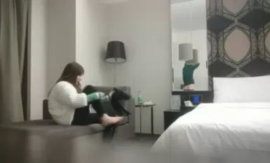 【用利抽插】，这对奶子真是给力，颜值高明星脸，外围女神场，一分钱一分货，极致视觉享受必看必下