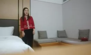 【開發探索】，近期最完美的一對美乳，配上清純明星臉，精彩程度再攀高峰，打樁機猛烈抽插，香艷精彩值得收藏