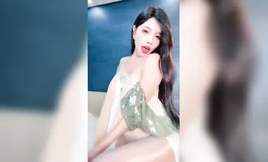 【白熙】高顏值女神，極品身材白虎嫩逼，道具插逼，自慰噴水  (13)