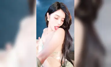 【白熙】高颜值女神，极品身材白虎嫩逼，道具插逼，自慰喷水(17)