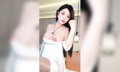 【白曦】高価値女神、極上ボディ、白虎の柔らかいおまんこ、小道具をおまんこに挿入、オナニー潮吹き（22）