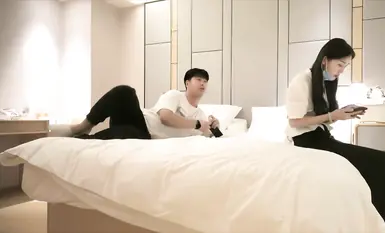 소바오는 성격이 좋은 여자와 사귀었고, 그가 사귀었던 여자도 그다지 나쁘지 않았다.