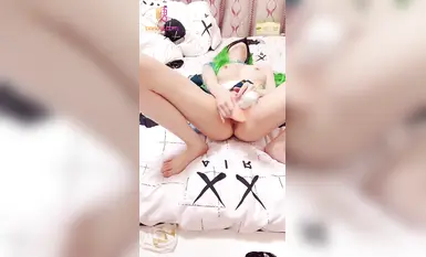 网红极品白虎福利姬【初恋小安】安安老婆の索拉卡的特殊治疗