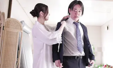 JUR-488 身心契合度極佳的兩人。 「感情」與「嘴唇」交織的激情接吻泡泡浴。篠原伊予