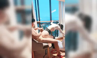 Lelaki berotot melatih jalang - melatih jalang kecil yang taat (6)