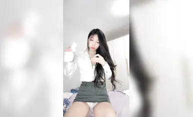 【湿湿】绝顶长腿骚母狗狗链舔内裤高跟鞋插逼(12)