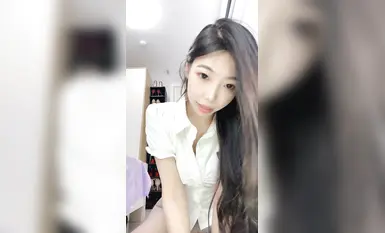 [Basah] rantai anjing jalang berkaki panjang yang melampau menjilat seluar dalam palam kasut tumit tinggi (17)