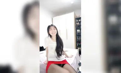 [เปียก] หมาตัวเมียขาเรียวยาวสุดขีดเลียกางเกงในส้นสูงเสียบโซ่ (9)