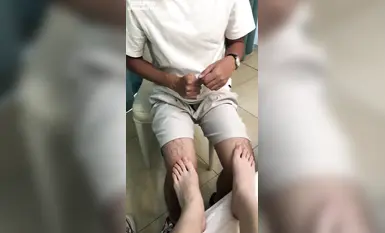 ฟุตจ๊อบ-กางเกงยีนส์นักเรียนพับขึ้น ถุงเท้าเรือสีขาว (1)