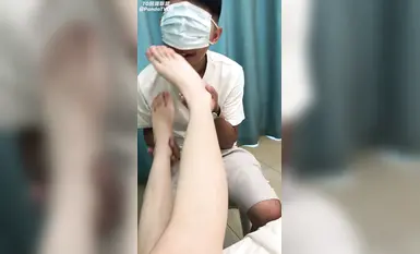 ฟุตจ๊อบ-กางเกงยีนส์นักเรียนพับขึ้น ถุงเท้าเรือสีขาว (1)