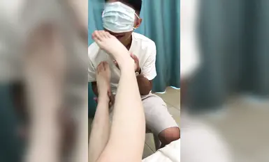 Footjob-Seluar jeans pelajar digulung, stokin bot putih (2)