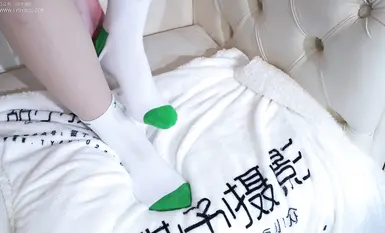 รองเท้าผ้าใบ Foot Control Footjob ถุงเท้าผ้าฝ้ายสีขาว