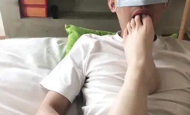 足控足交-御姐音妹子舔腳