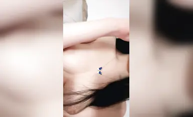 추천 신상 뷰티 [문제 만들지 마 베이비] 몸매도 얼굴도 굉장한 슈퍼 매력적인 가슴 셀프 핥는 가슴 쪼개짐 작고 부드러운 퍼시 땅에 바싹 붙은 소품 극한의 자위 (3)