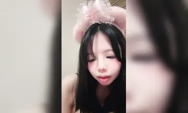 新人尤物推荐【别闹宝宝】超迷人奶子翘翘的绝了身材颜值超棒自舔咪咪一字马小嫩逼贴地道具自慰爽到极致(9)