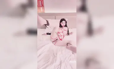 วิดีโอสวัสดิการเดือนกันยายนของต้าจี๋ที่สมจริง [Bai Xi] หุ่นปีศาจถุงน่องมันวาวเสือขาวสวยงามมีความสุขทางปากพุ่งออกมา (5)